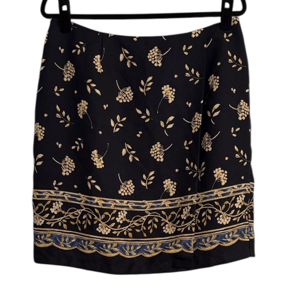☀️ En Avance Navy Blue Floral Skirt